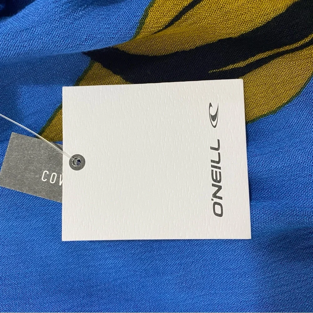NWT O'Neill Blue‎ Coverup with Red Floral Design, MSRP $54